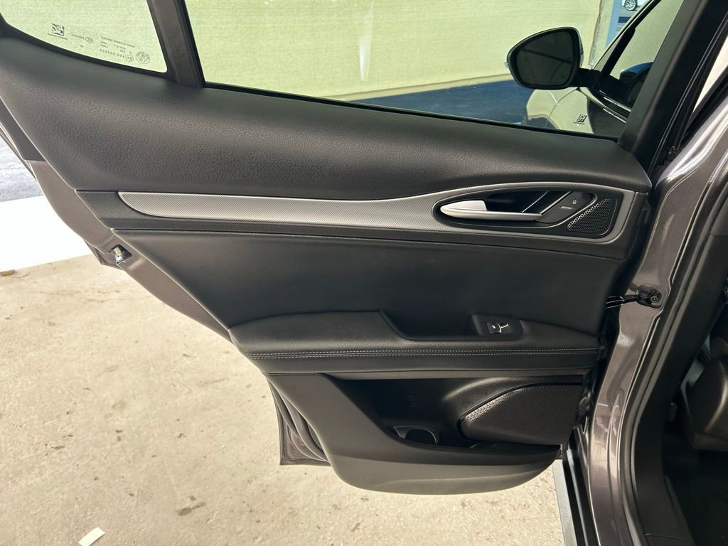 New 2025 Alfa Romeo Stelvio Sprint w/ Convenience Package image 26