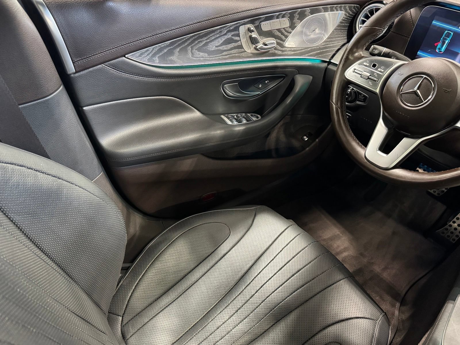 Used 2020 Mercedes-Benz CLS 450 4MATIC w/ Premium Package image 43