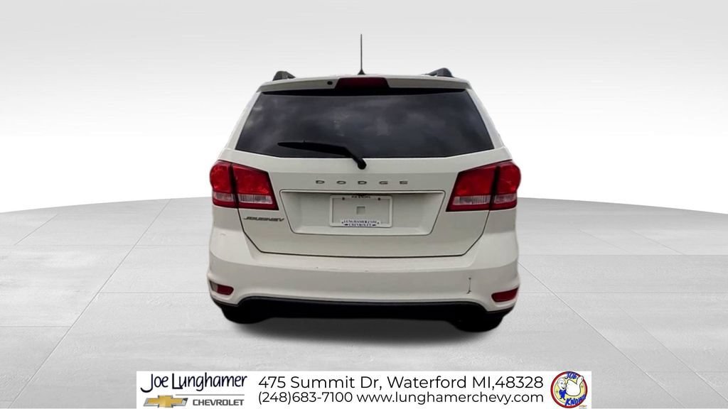Used 2019 Dodge Journey SE w/ Blacktop Package FWD image 8