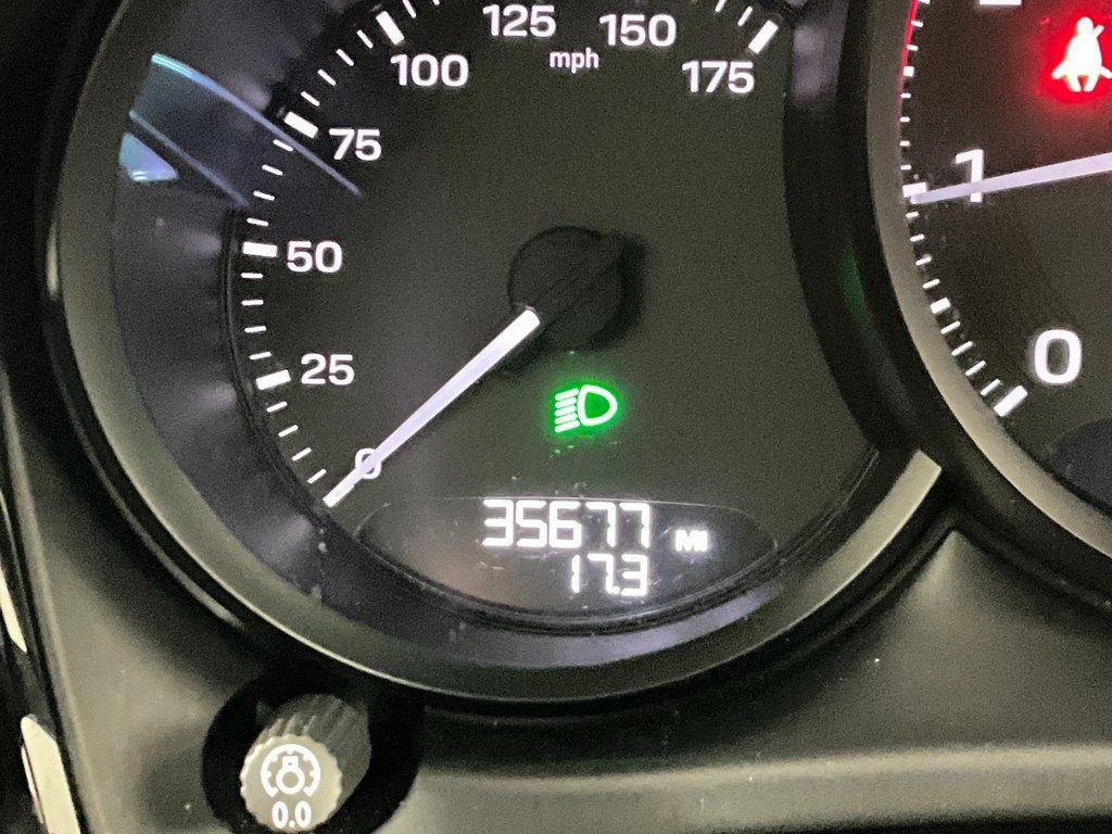 Used 2023 Porsche Macan Turbo image 17