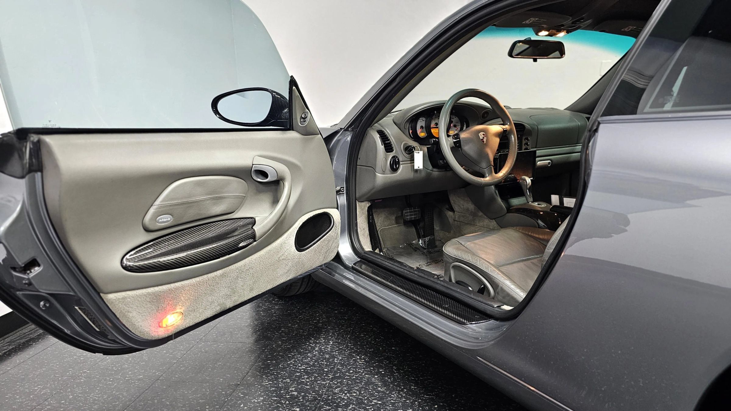 Used 2003 Porsche 911 GT3 RS image 10
