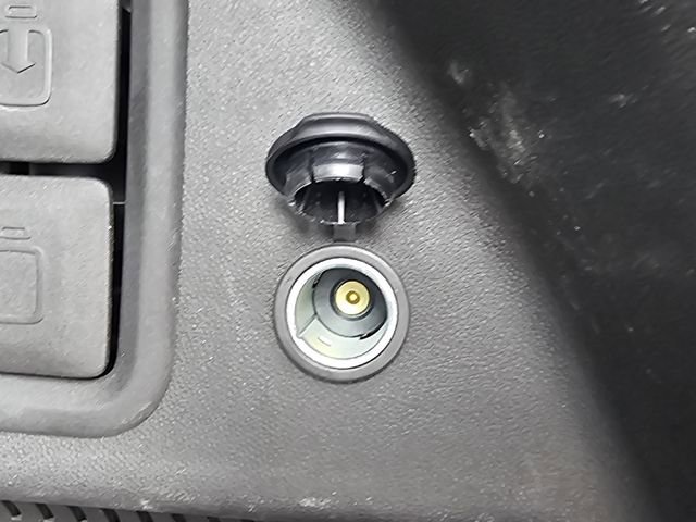 Used 2022 Chevrolet Equinox Premier image 29