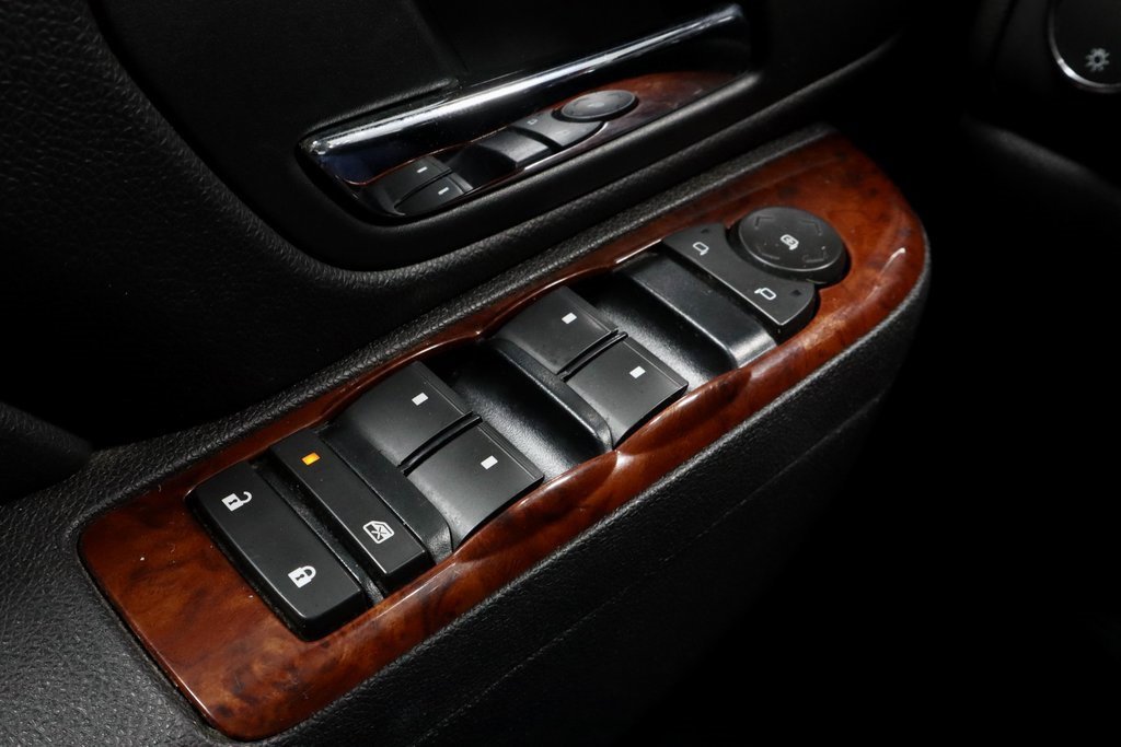 Used 2011 Chevrolet Suburban LT image 25