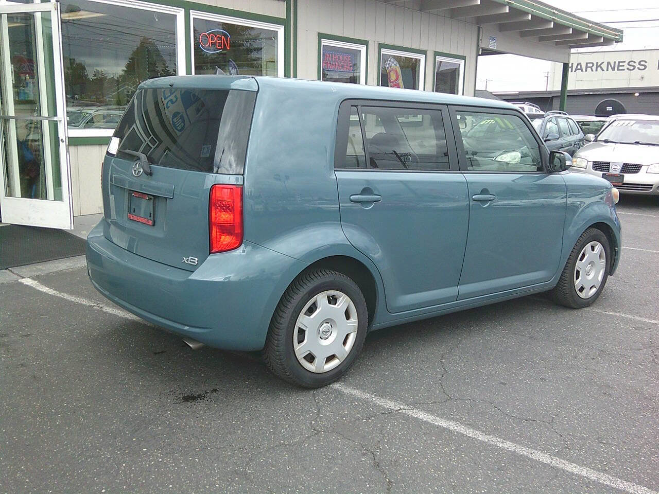 Used 2010 Scion xB image 4