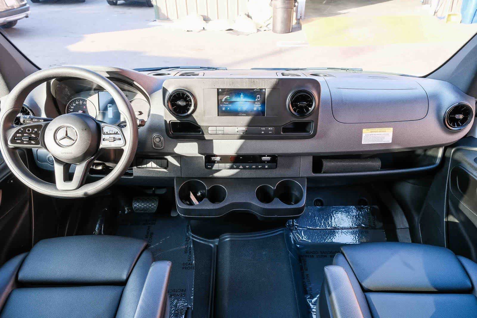 Used 2024 Mercedes-Benz Sprinter 2500 image 14