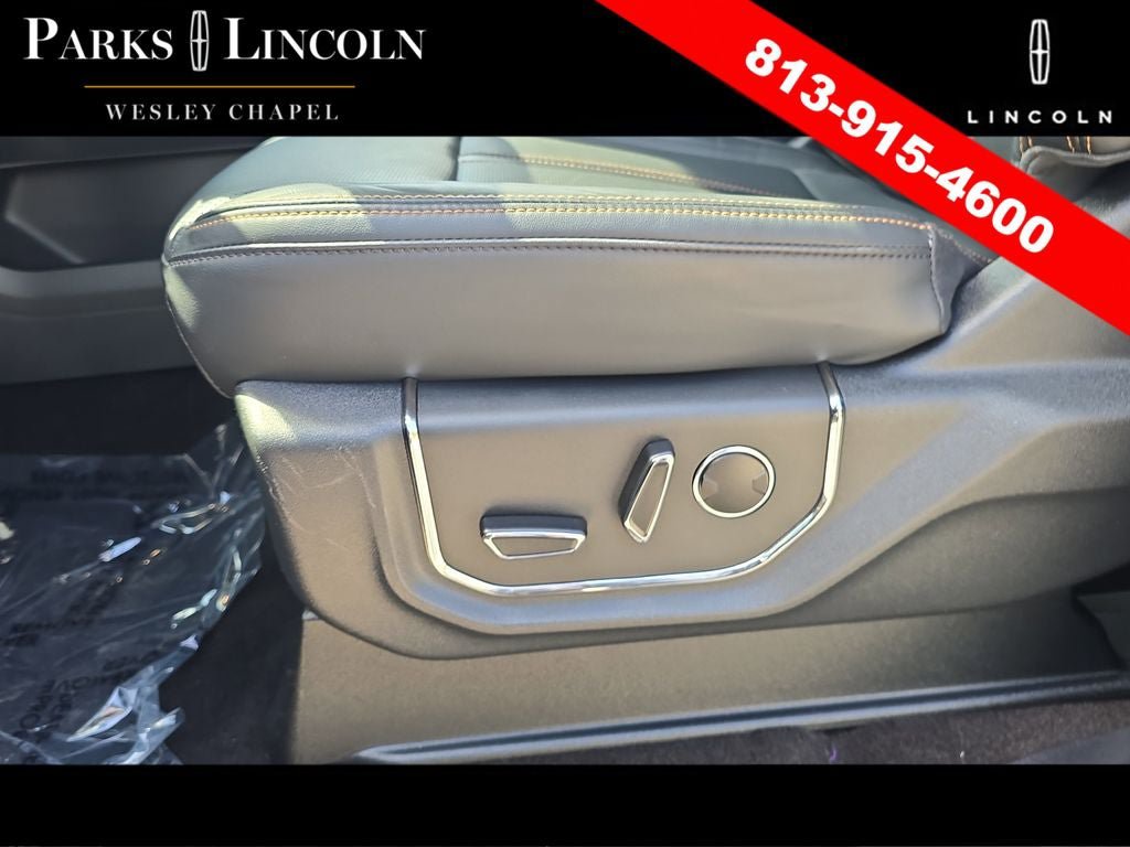 Used 2023 Ford Expedition Platinum AWD/4WD image 21
