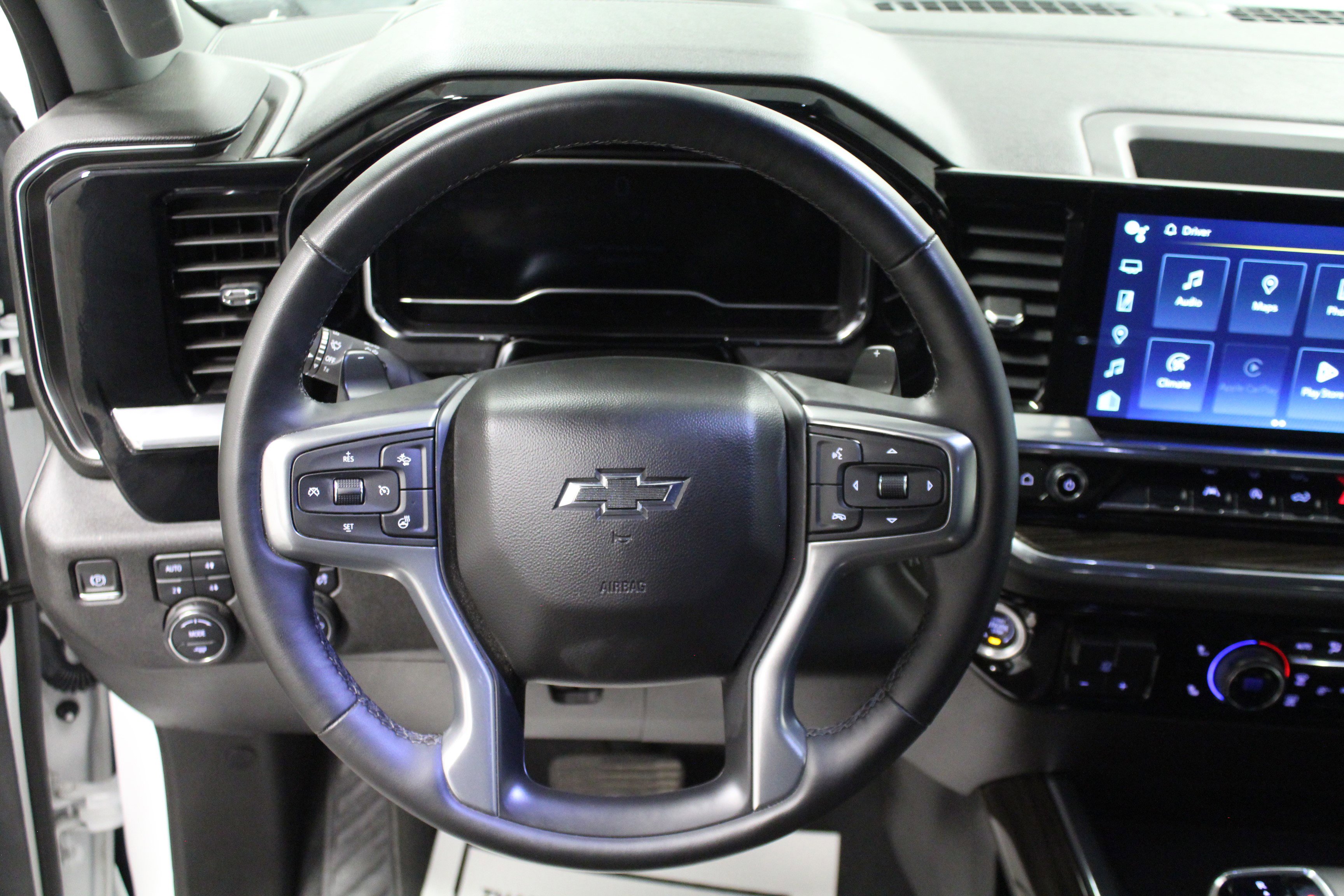 Used 2024 Chevrolet Silverado 1500 RST image 17