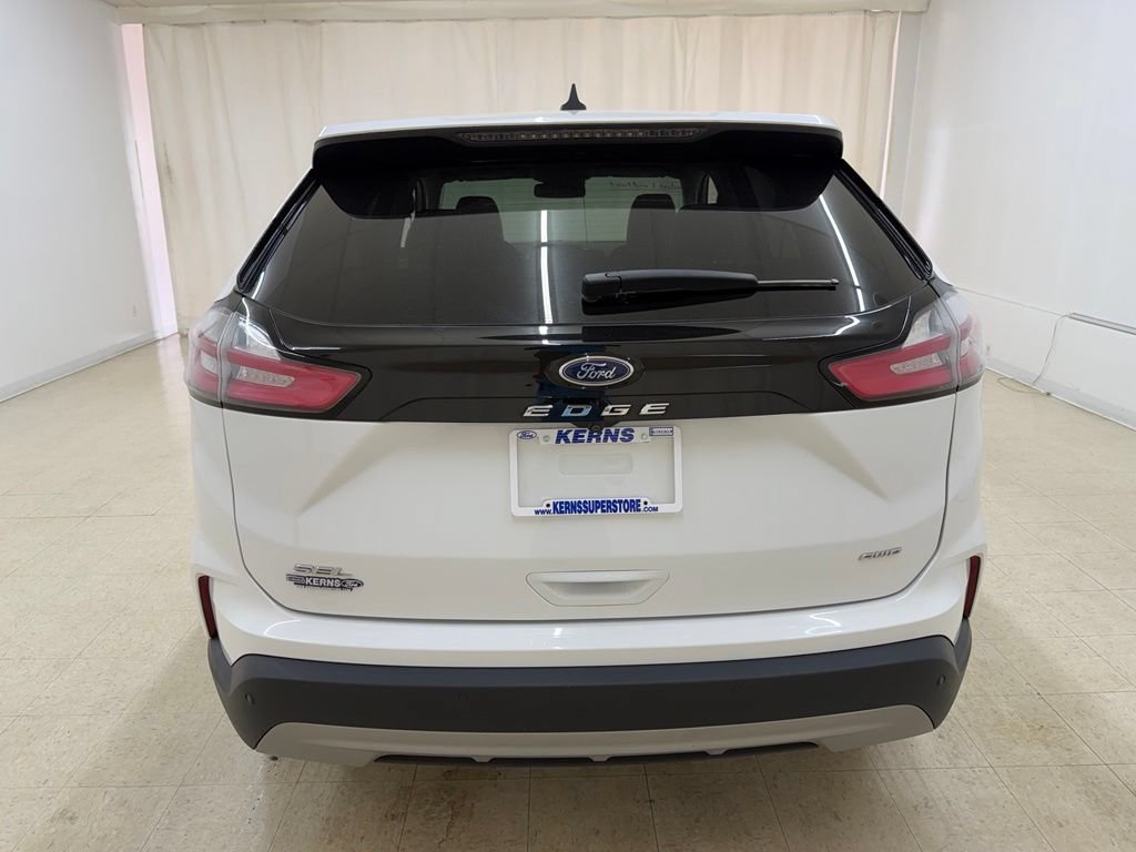 Used 2024 Ford Edge SEL w/ Convenience Package AWD/4WD image 4