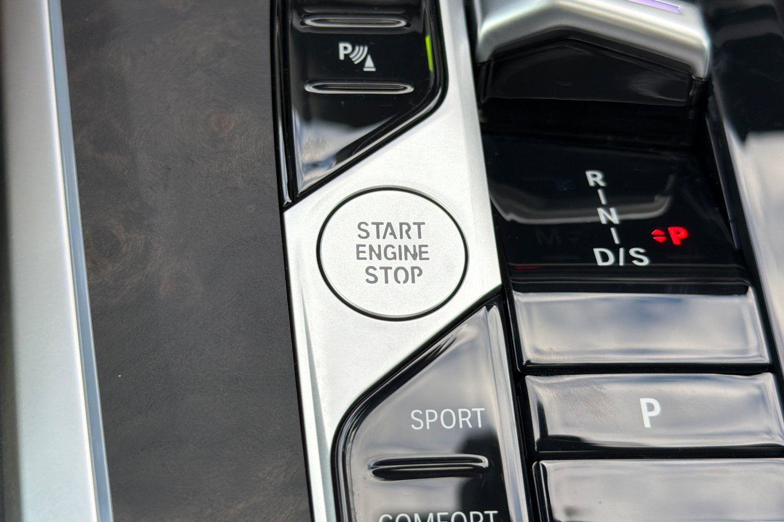 Used 2025 BMW X5 xDrive40i w/ Premium Package AWD/4WD image 29
