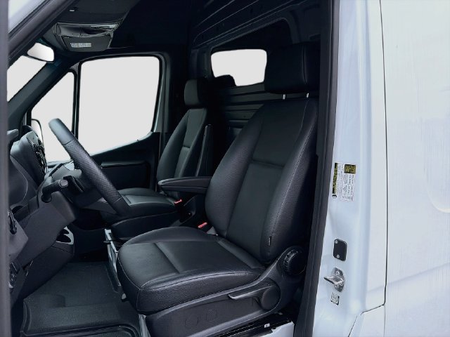 Certified 2025 Mercedes-Benz Sprinter 2500 image 21
