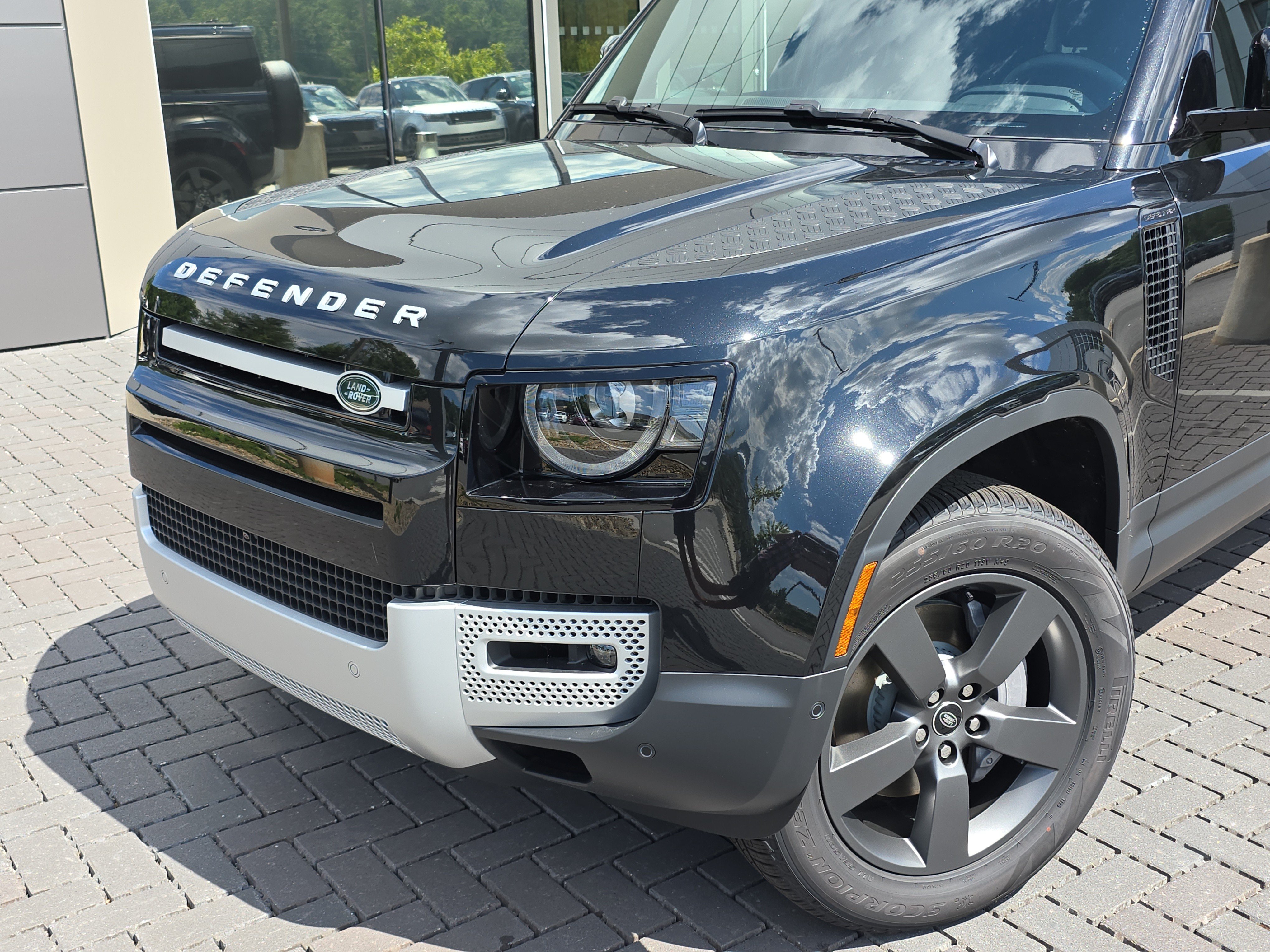 Certified 2025 Land Rover Defender 110 S AWD/4WD image 10