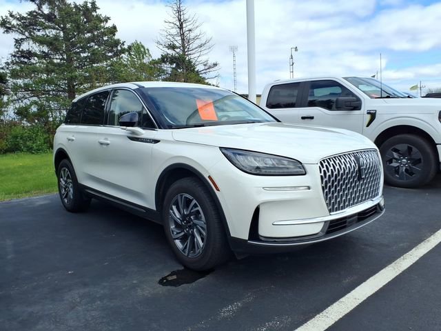 Used 2024 Lincoln Corsair FWD image 3
