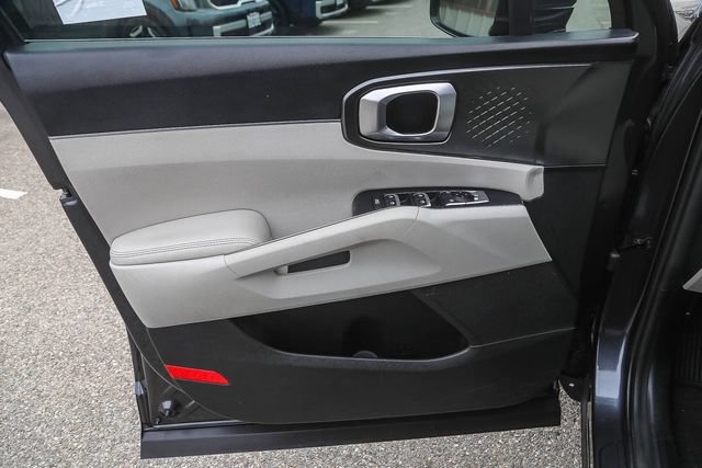 Used 2021 Kia Sorento S FWD image 23