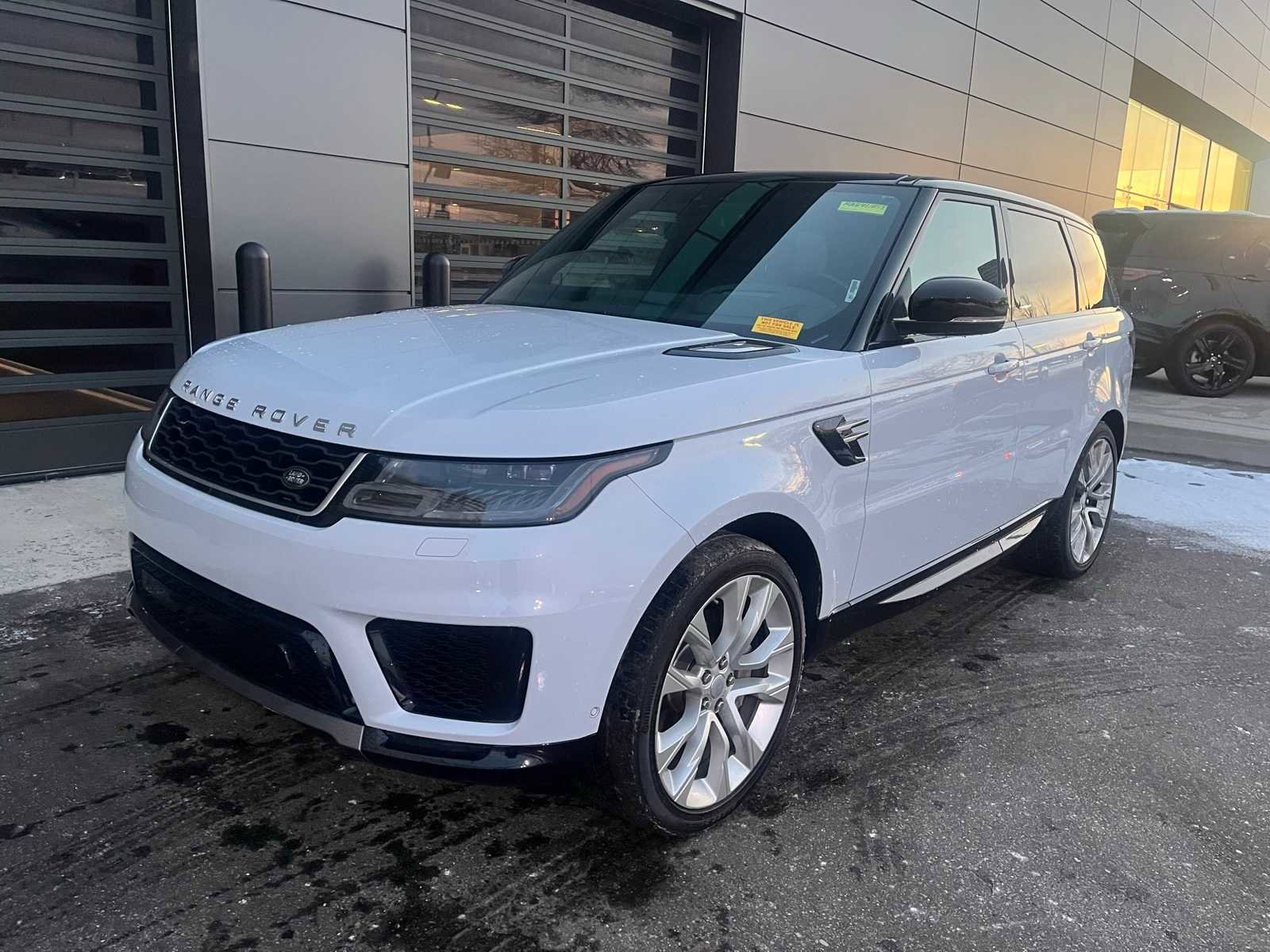 Used 2019 Land Rover Range Rover Sport HSE image 1