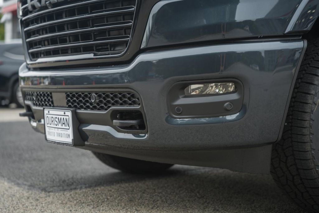 New 2026 RAM 1500 Laramie AWD/4WD image 15