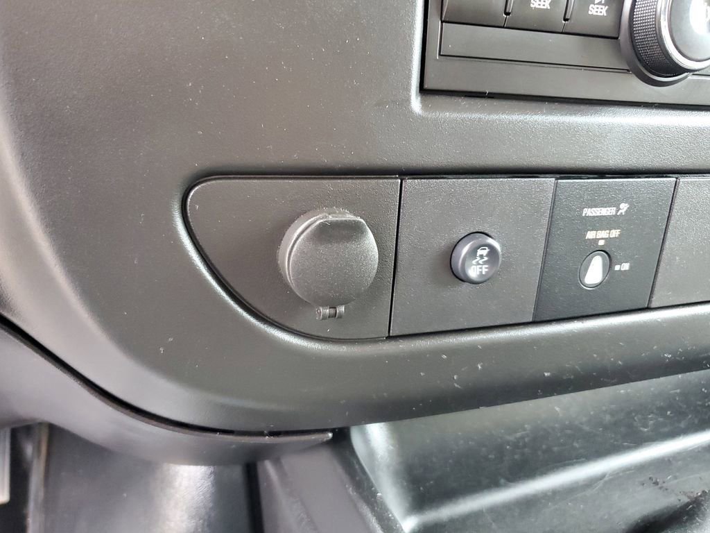 Used 2014 Chevrolet Express 2500 w/ Express Access Plus Package image 23