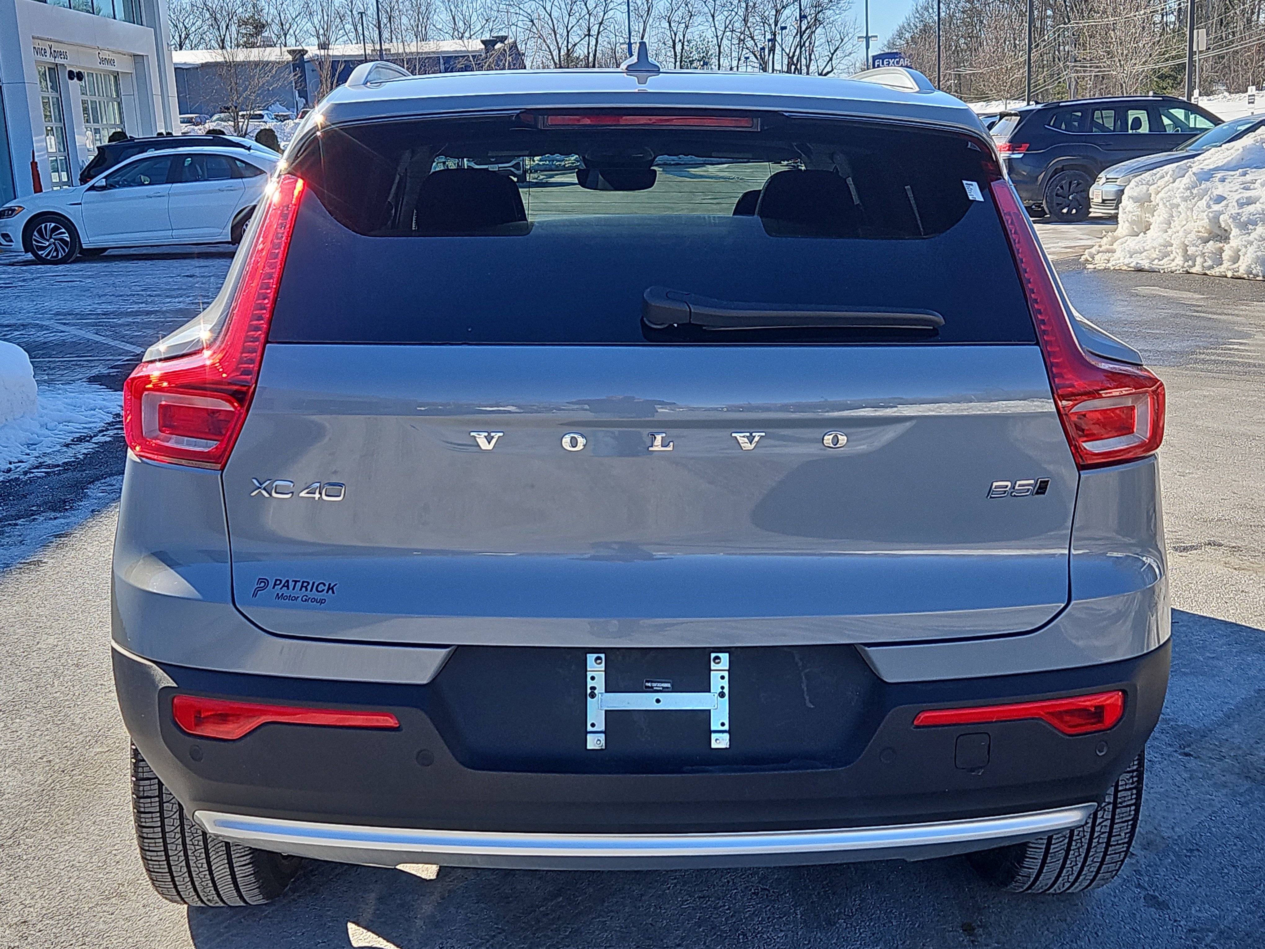 Used 2025 Volvo XC40 B5 Ultra w/ Climate Package image 29