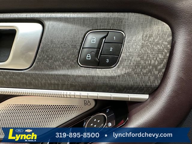 Used 2025 Ford Explorer Platinum w/ LUX Leather Package image 8