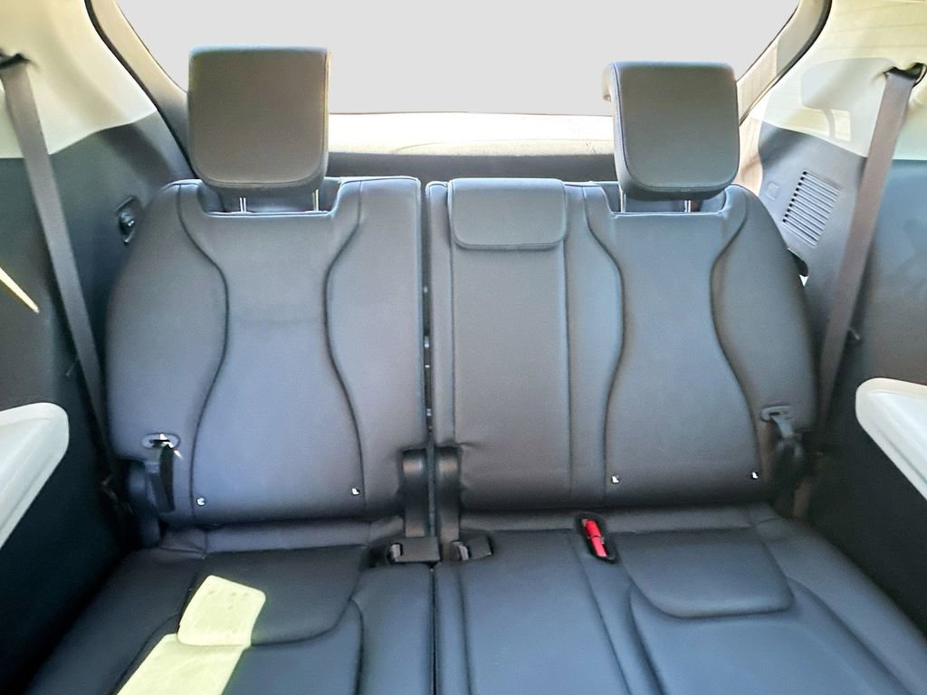 Used 2022 Kia Carnival SX image 28