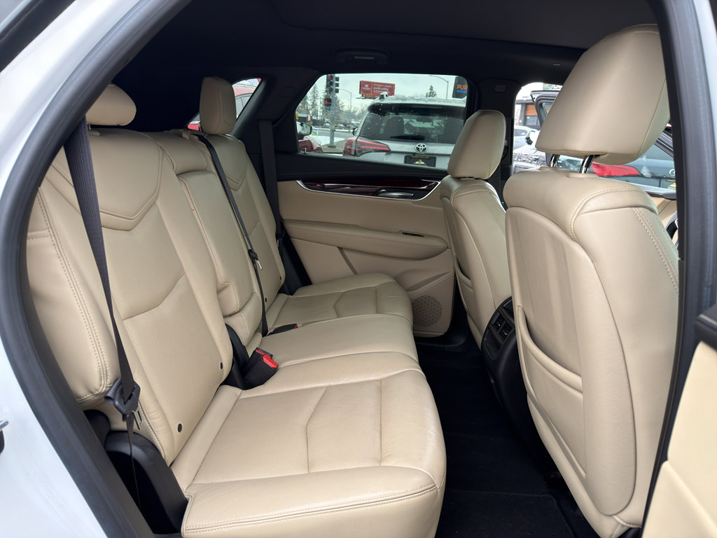 Used 2017 Cadillac XT5 Luxury w/ Driver Awareness Package image 15