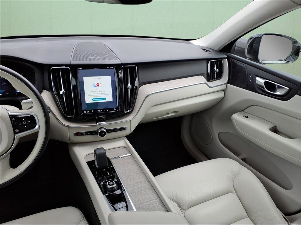 Used 2023 Volvo XC60 B5 Plus w/ Protection Package Premier image 11