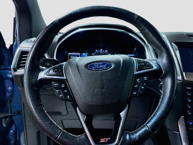 Used 2019 Ford Edge ST w/ Equipment Group 401A AWD/4WD image 12
