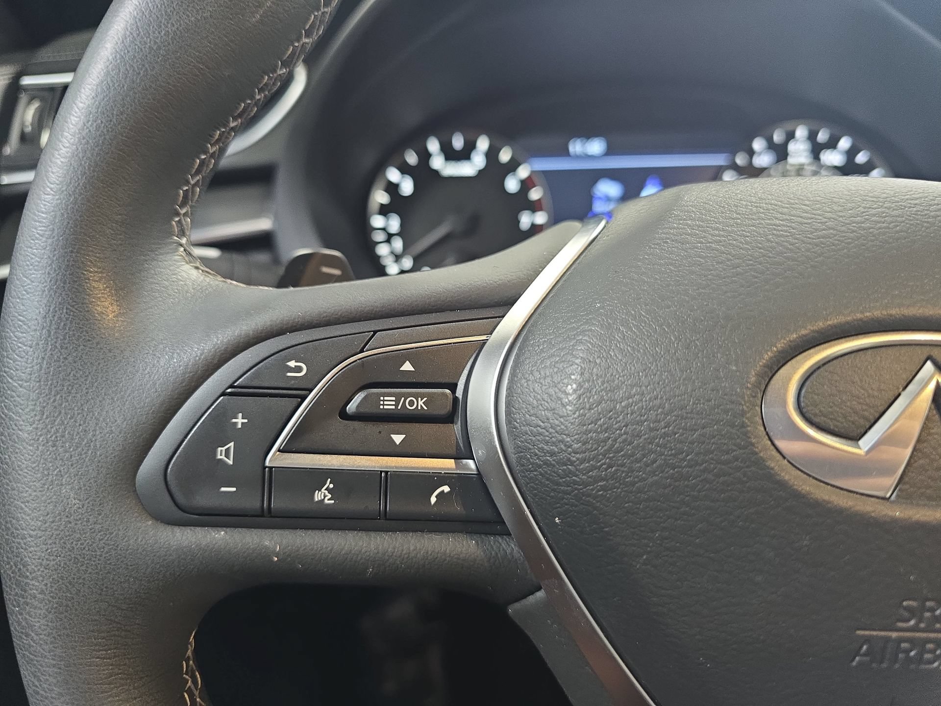 Used 2025 INFINITI QX55 Essential AWD/4WD image 17