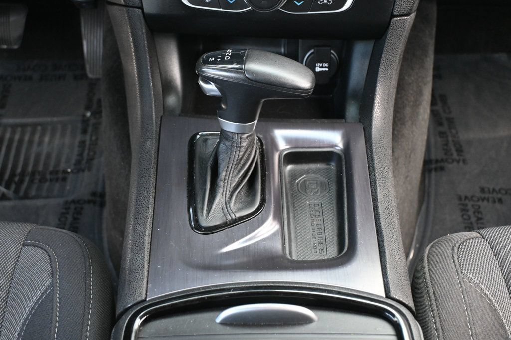 Used 2016 Dodge Charger SXT w/ Blacktop Package RWD image 11