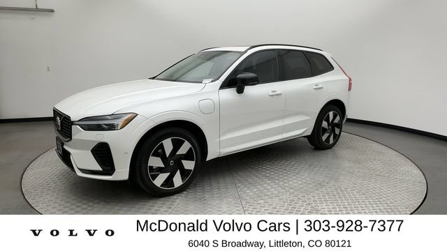 Certified 2025 Volvo XC60 T8 Plus w/ Protection Package Premier AWD/4WD image 4