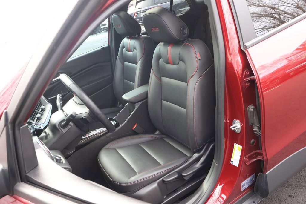 Certified 2024 Chevrolet Trax RS w/ Sunroof Package image 32