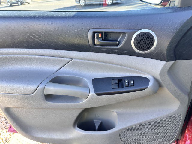 Used 2013 Toyota Tacoma PreRunner image 10