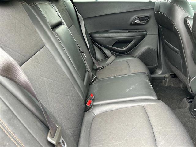 Certified 2022 Chevrolet Trax LT w/ LT Convenience Package image 20