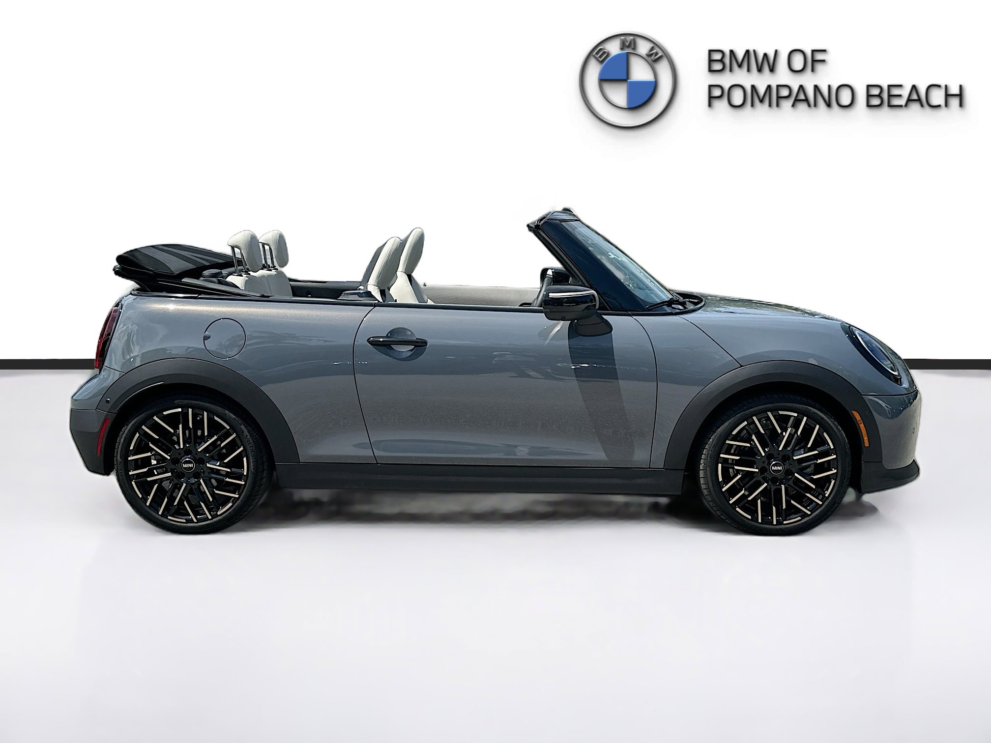 Used 2025 MINI Cooper S FWD image 8
