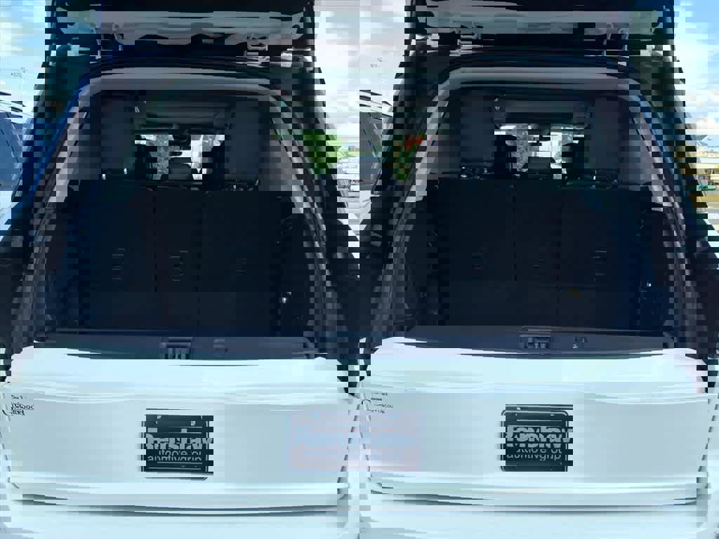 New 2025 Lincoln Navigator Reserve image 16