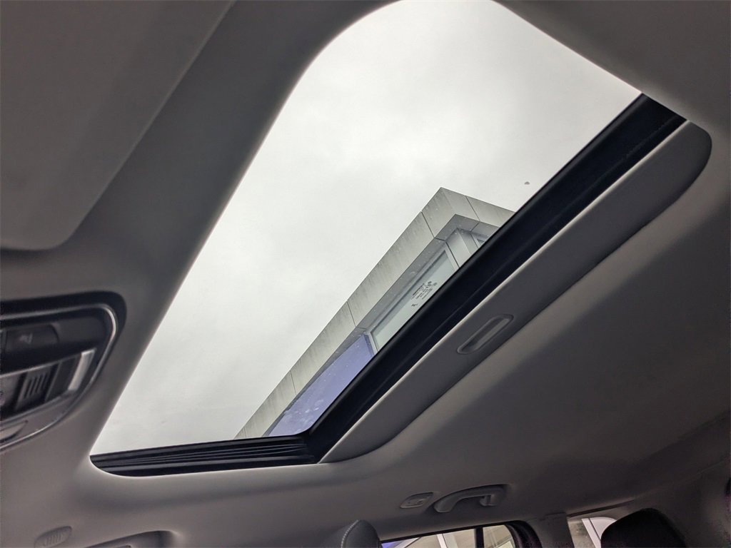 Used 2024 Jeep Grand Cherokee Laredo X image 26