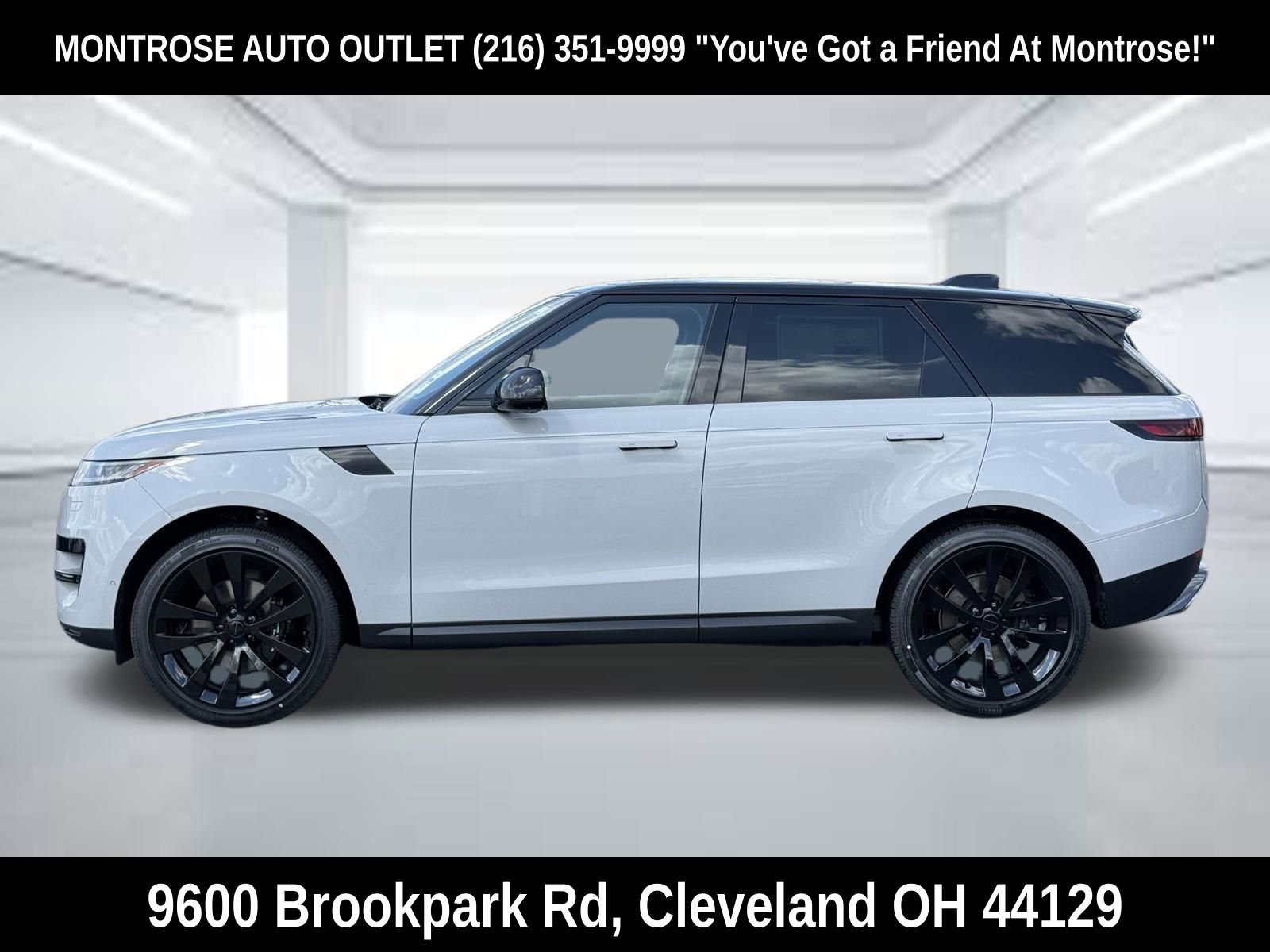 New 2026 Land Rover Range Rover Sport SE AWD/4WD image 2