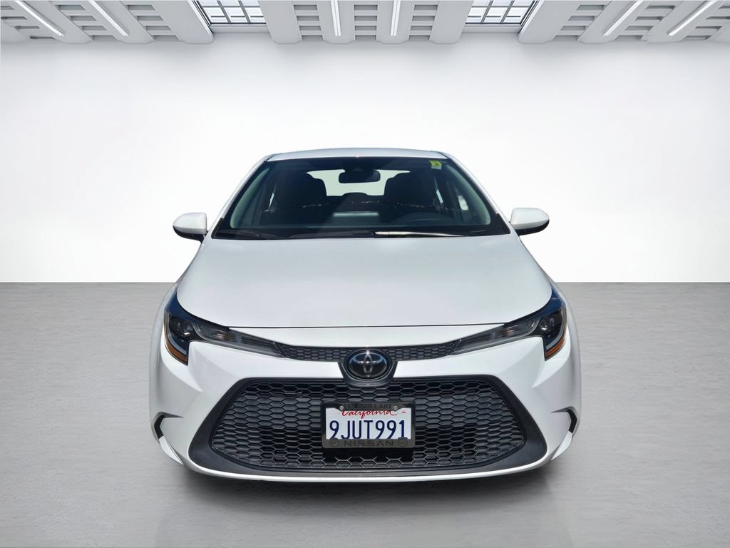 Used 2022 Toyota Corolla LE FWD image 2