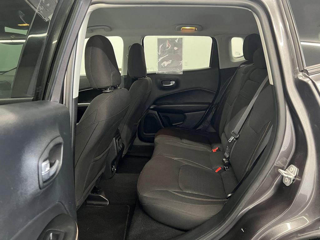 Used 2018 Jeep Compass Sport w/ Tech Group image 12
