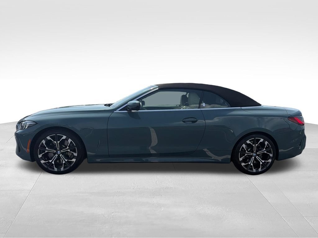 Used 2025 BMW 430i Convertible w/ Premium Package RWD image 2