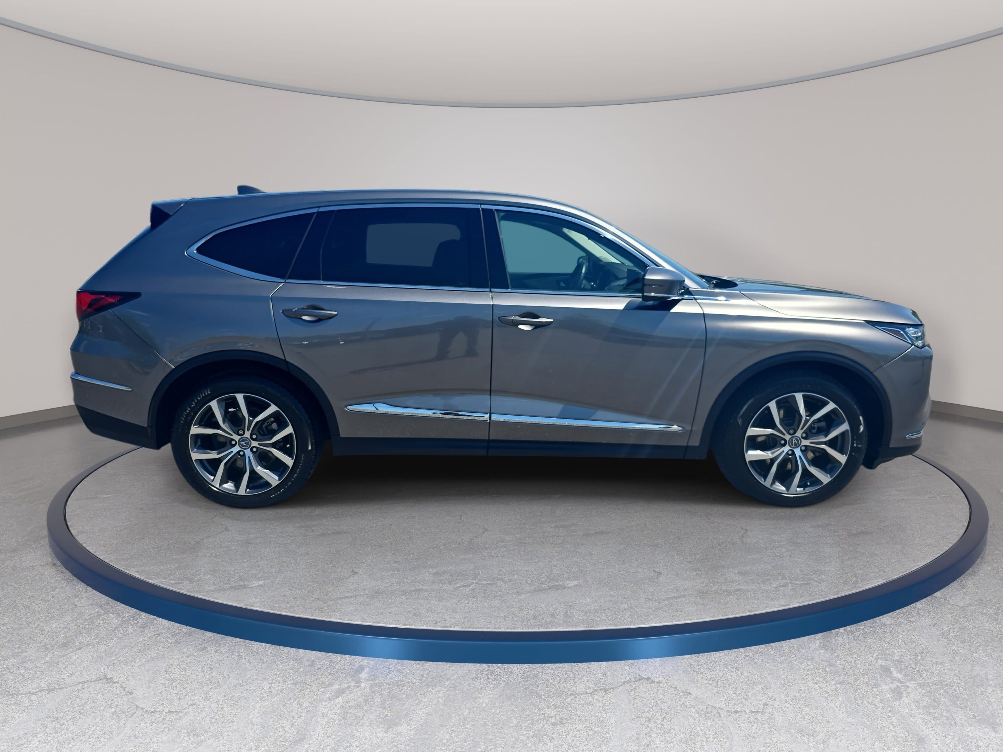 Used 2023 Acura MDX SH-AWD w/ Technology Package image 4