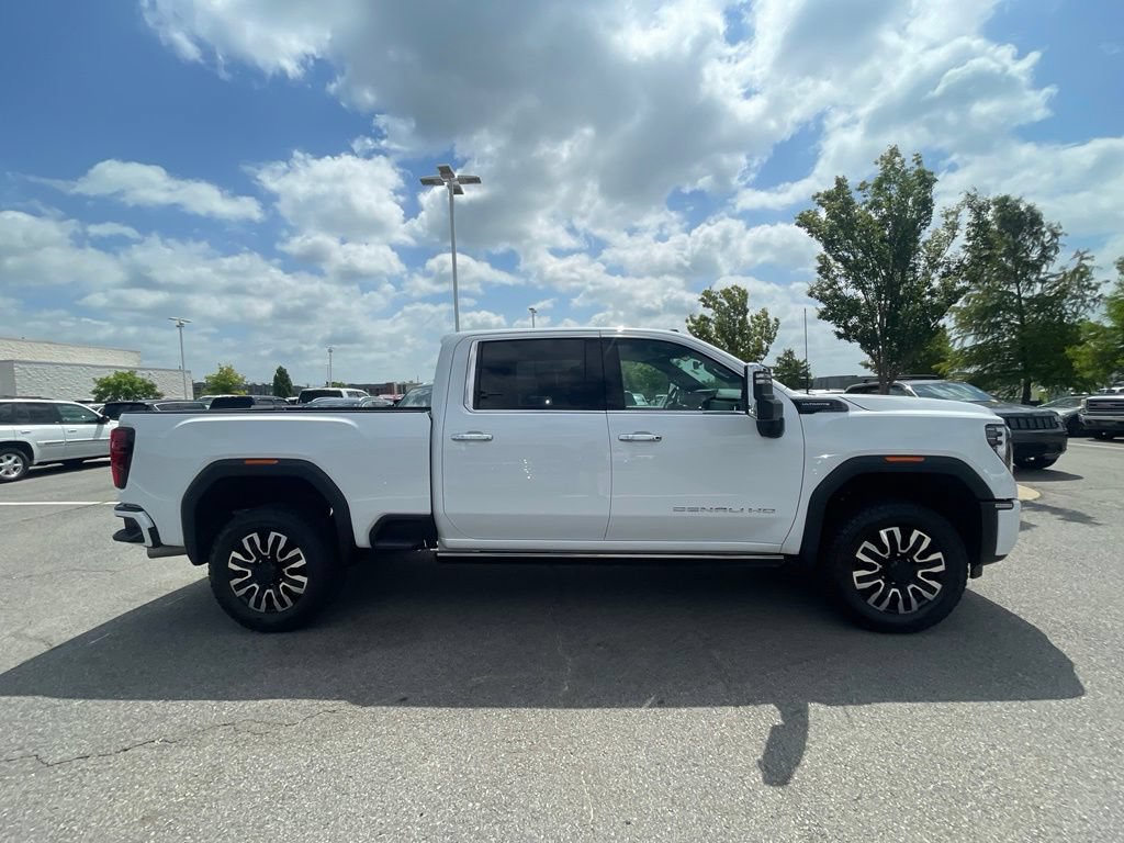Used 2025 GMC Sierra 2500 Denali Ultimate AWD/4WD image 8