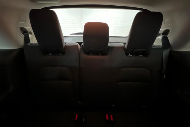 Used 2024 Nissan Pathfinder SV AWD/4WD image 22