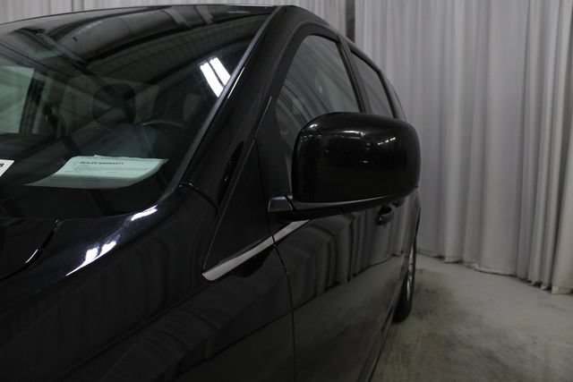 Used 2019 Dodge Grand Caravan SXT FWD image 32