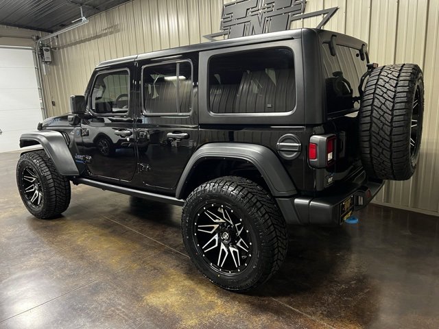 Used 2023 Jeep Wrangler Unlimited w/ Cold Weather Group image 5