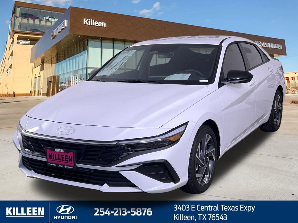 Used 2025 Hyundai Elantra Sport FWD image 4