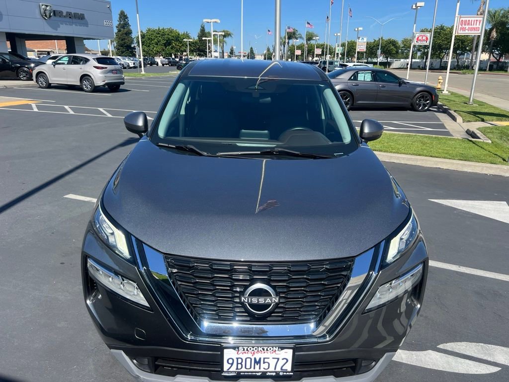 Used 2022 Nissan Rogue SV FWD image 9