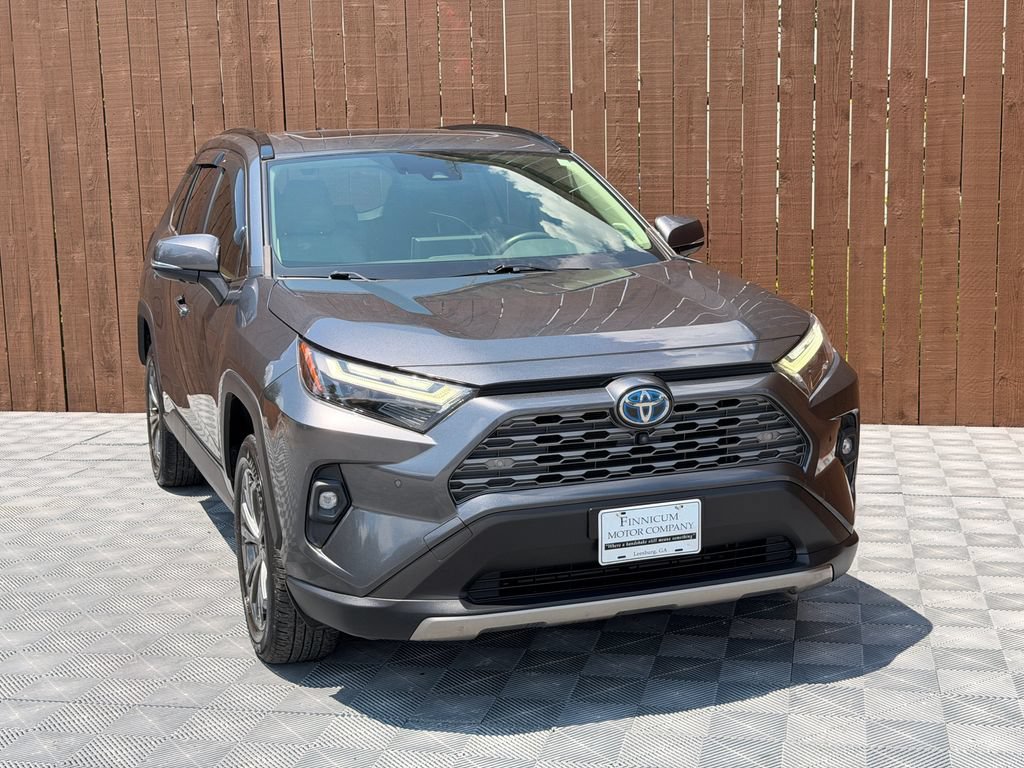 Used 2022 Toyota RAV4 Limited AWD/4WD image 10