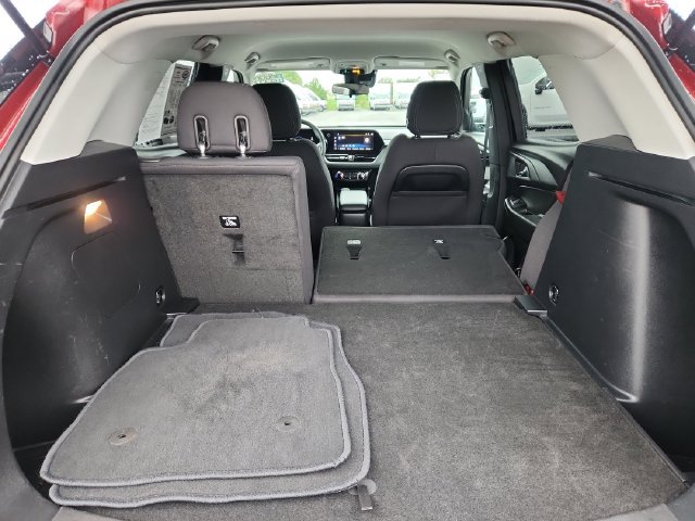 Used 2025 Chevrolet TrailBlazer LT AWD/4WD image 30