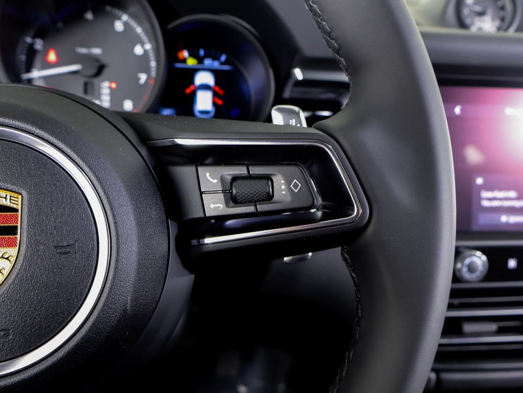 New 2026 Porsche Macan AWD/4WD image 17