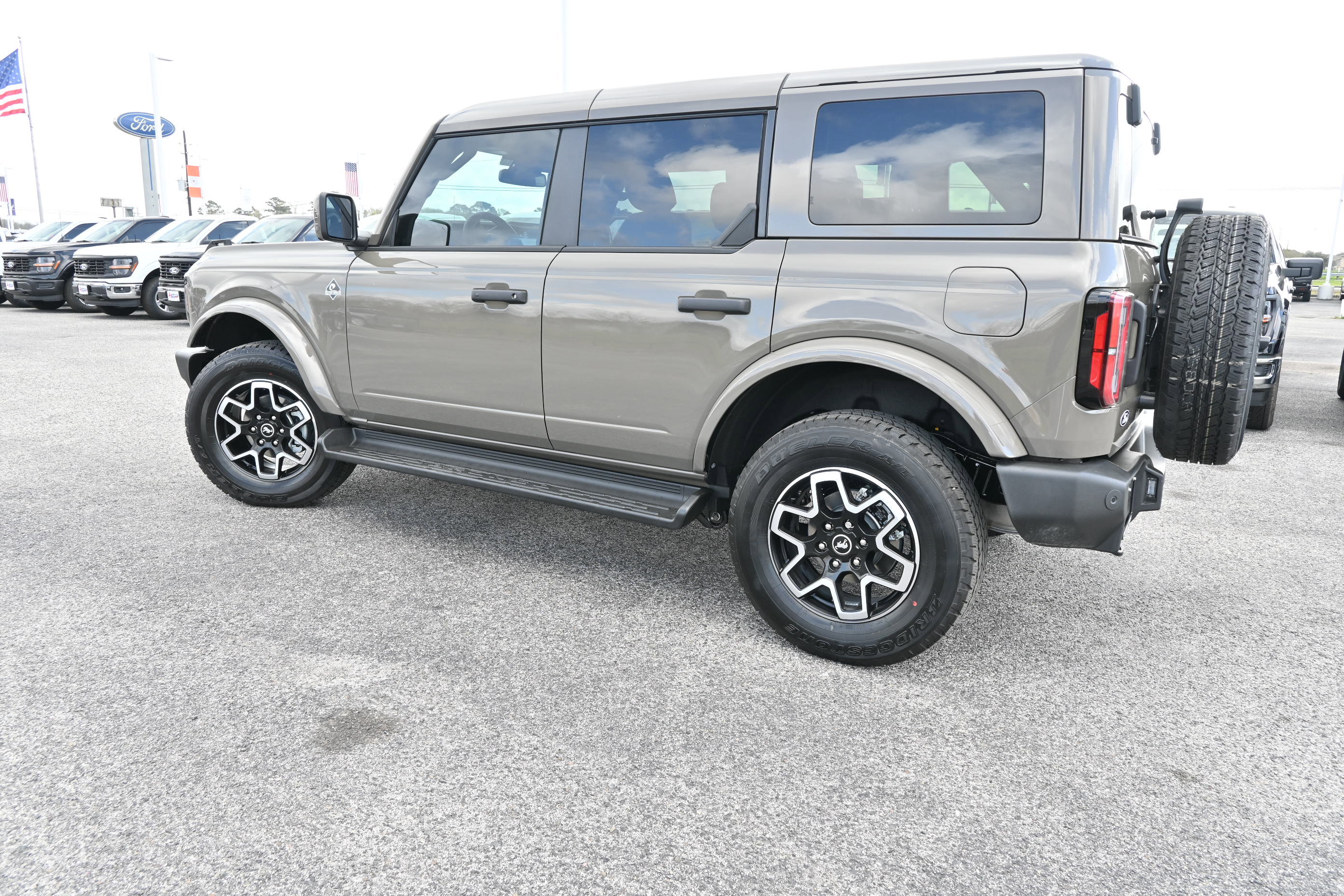 New 2026 Ford Bronco Outer Banks image 7